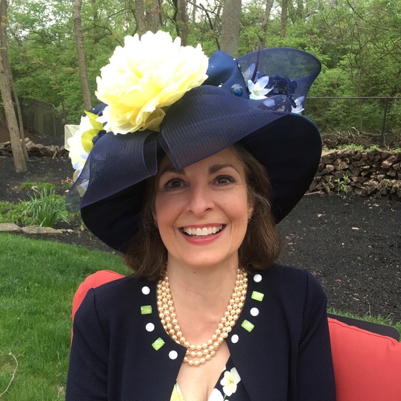 Meet your Posher, Patricia - Picture 2 of 3